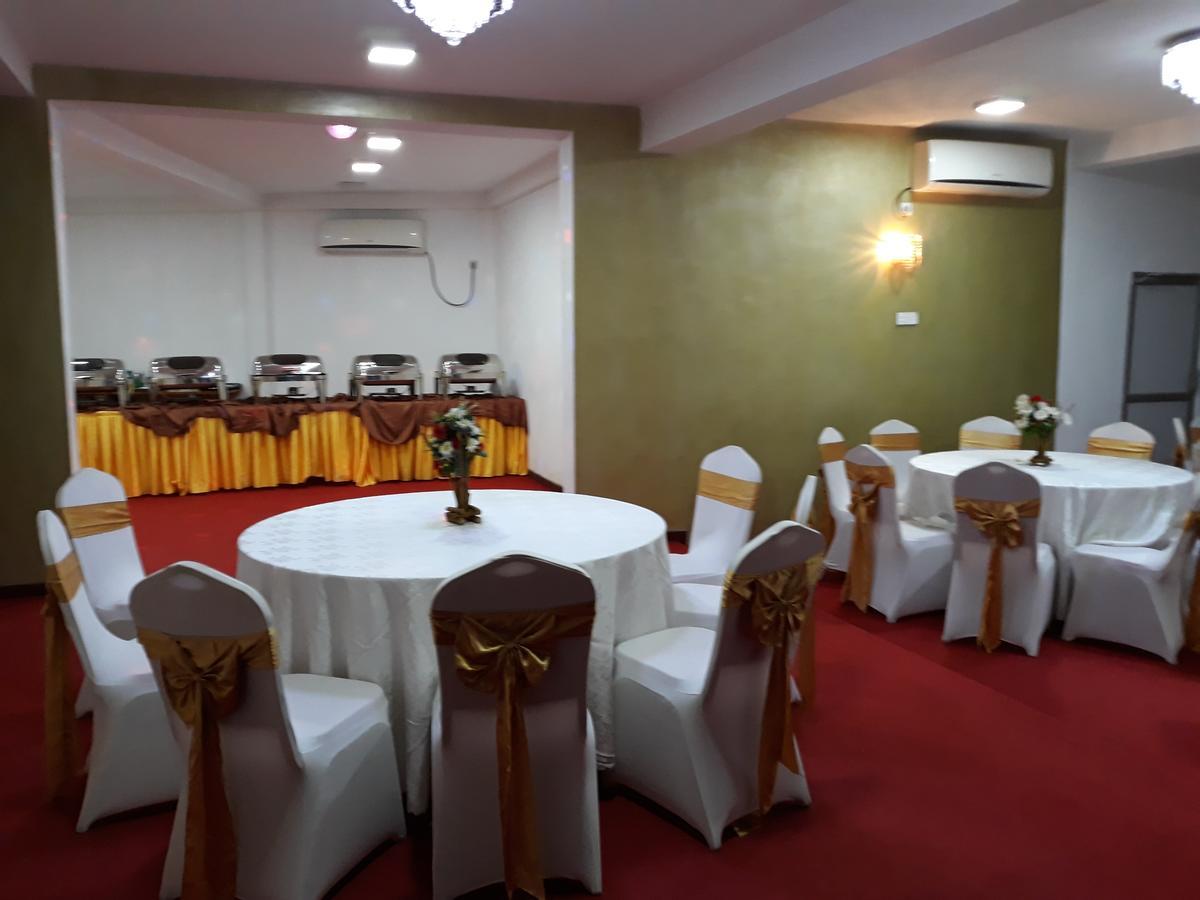 The Kingston Hotel Кирибатгода Экстерьер фото