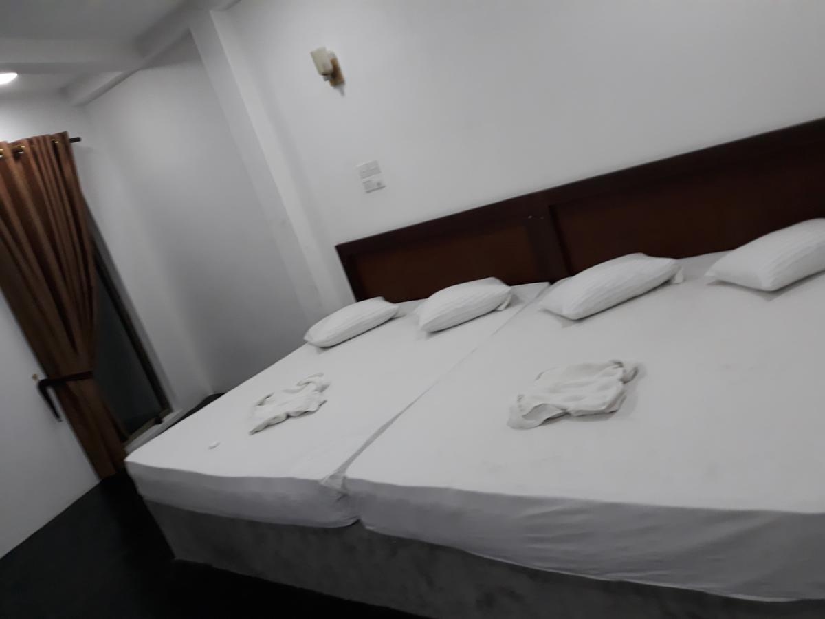 The Kingston Hotel Кирибатгода Экстерьер фото